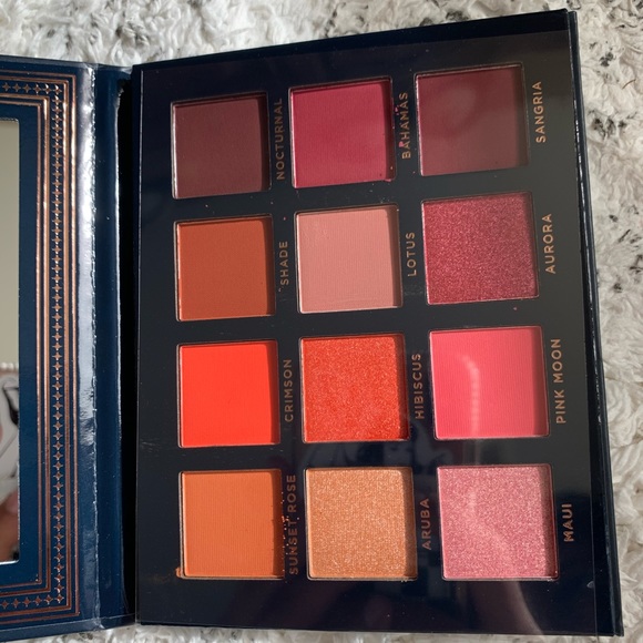 Ace Beaute Eyeshadow Palette - Picture 3 of 4